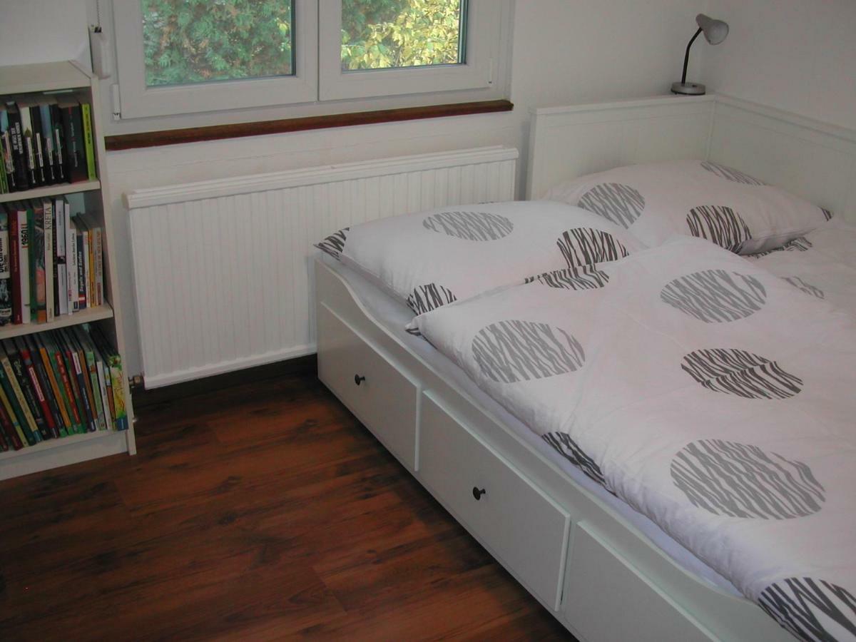 Apartamento Haus Polly Strasshof an der Nordbahn Exterior foto